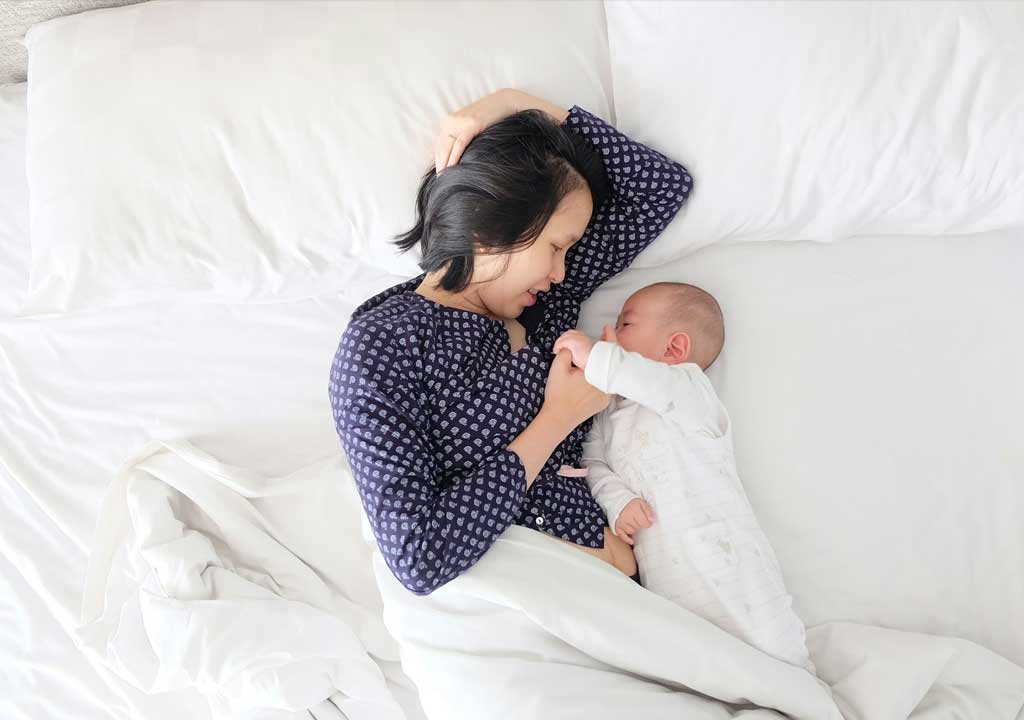 Traveling with a Nursing Pillow: Compact Comfort on the Go